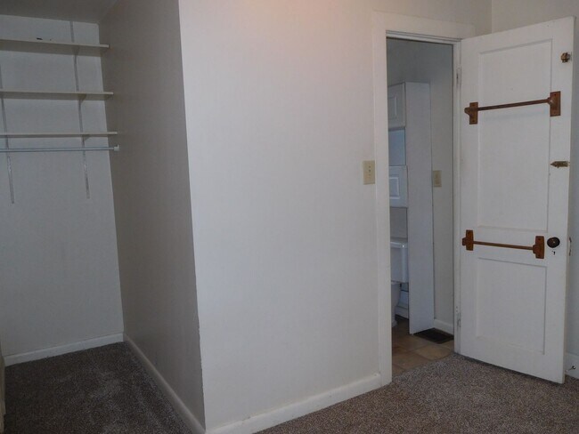 Building Photo - 147-149 N. Potomac Street