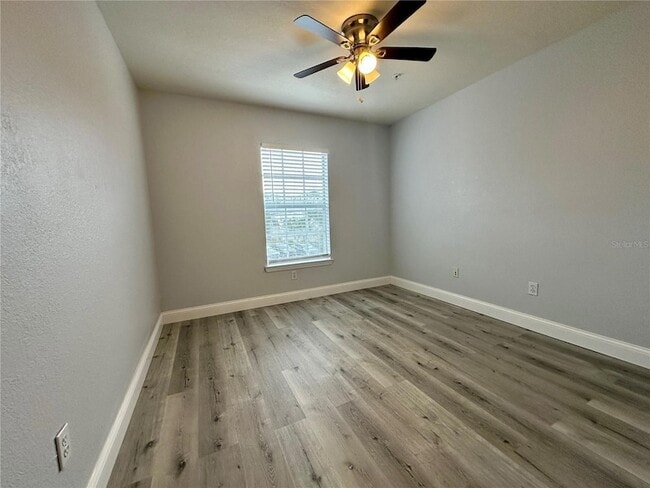 Building Photo - 9141 Lee Vista Blvd