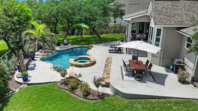 Building Photo - 922 Split Fairway