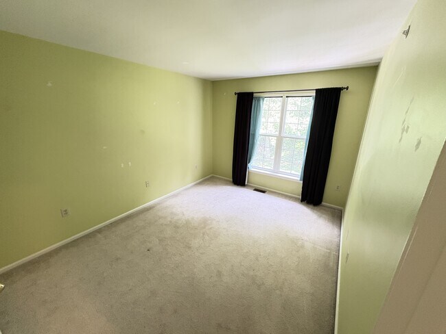 Building Photo - 157 Madison Way