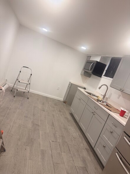 Building Photo - 905 Ferndale Blvd