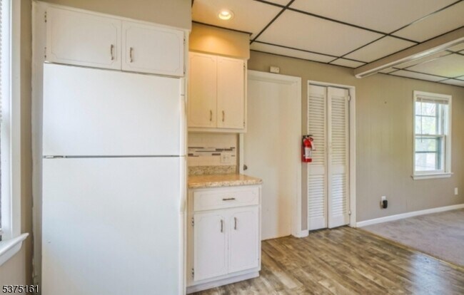 Building Photo - 106 Sadler Rd