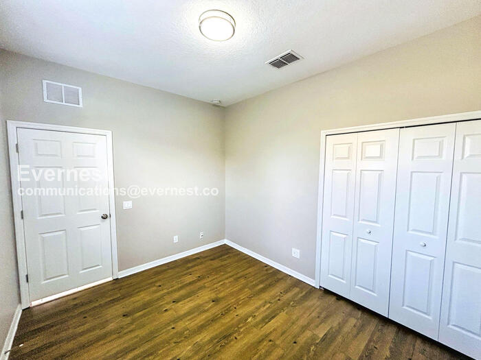 Building Photo - 7709 Armonk Ln