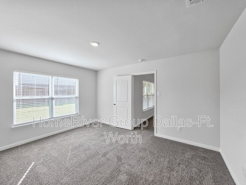 Building Photo - 246 Shaw Creek Blvd