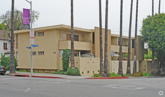 Primary Photo - 350 N Doheny Dr