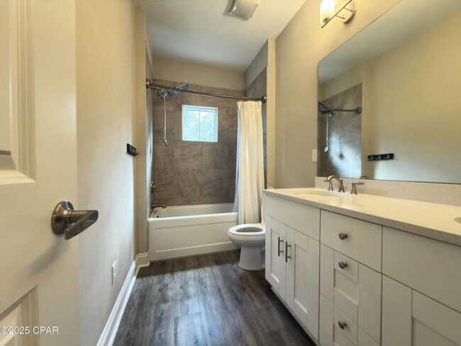 Building Photo - Miller's Landing 3BR/3Bth