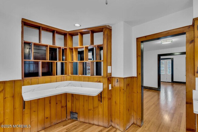 Building Photo - 407 Newark Ave