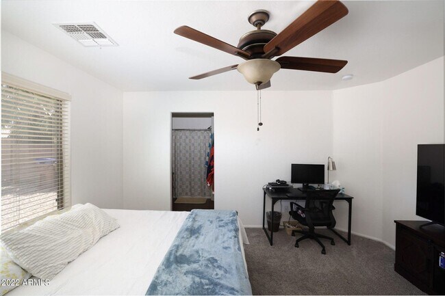 Building Photo - 40117 W Hayden Dr