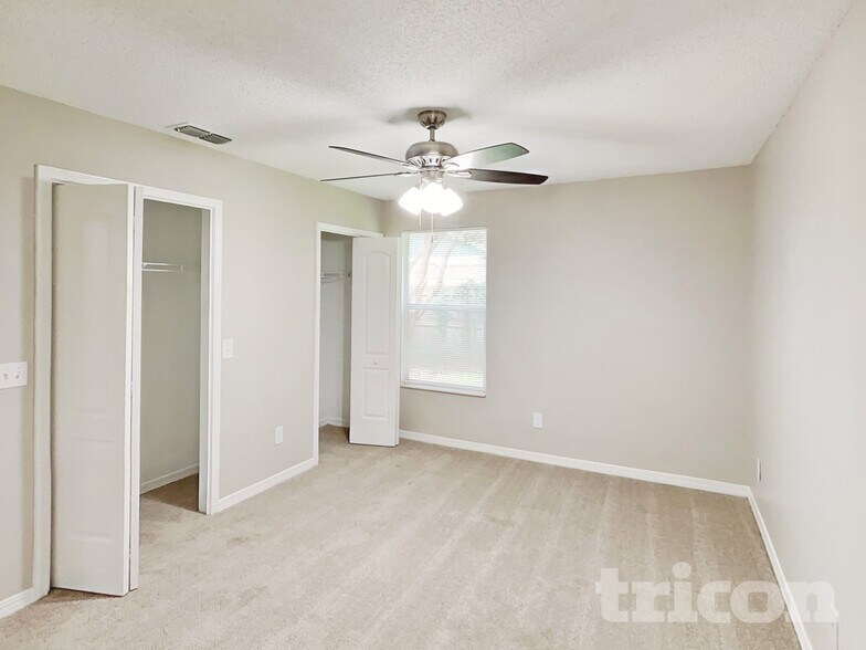 Building Photo - 2388 Kirkwall St