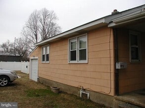 Building Photo - 16 N Orchard St