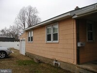 Building Photo - 16 N Orchard St