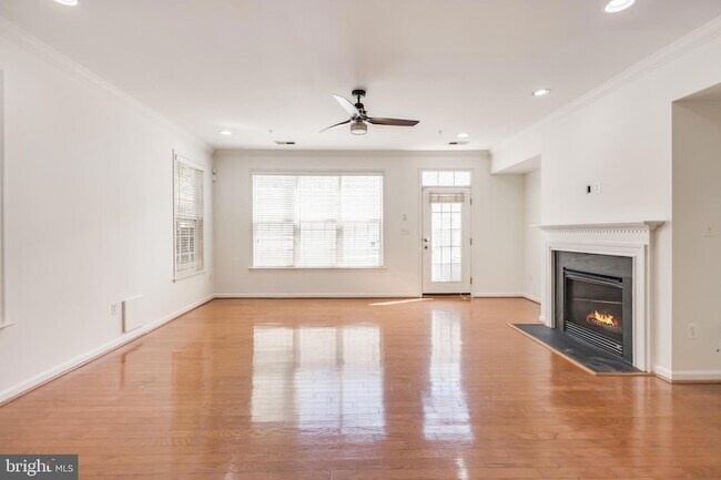 Building Photo - 5214 Lynns Retreat Dr