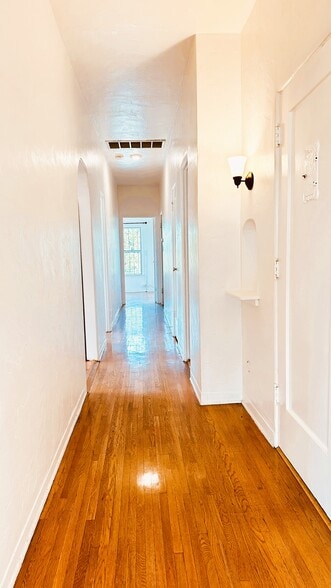 Building Photo - 1609 1/2 S Sierra Bonita Ave