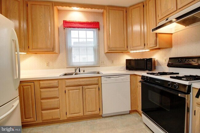 Building Photo - 2493 Five Shillings Rd