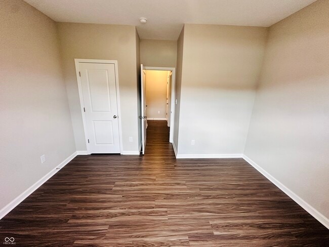 Building Photo - 1620 Creek Bed Ln