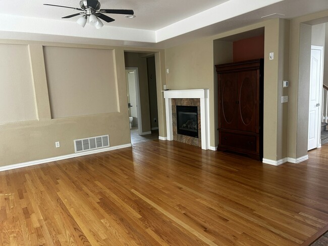 Building Photo - 10850 Trotwood Way