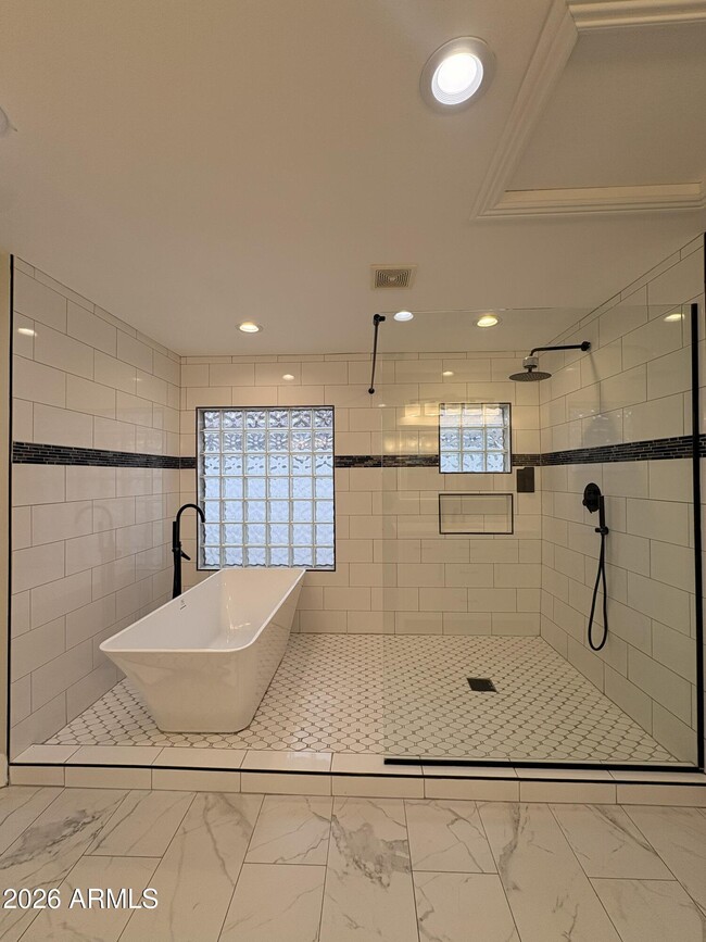 Building Photo - 13528 W Windsor Blvd