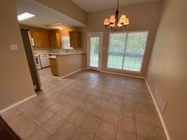 Dining Area - 1115 Oak Tree Drive