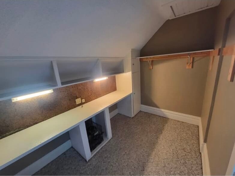 Building Photo - 739 13th Ave S