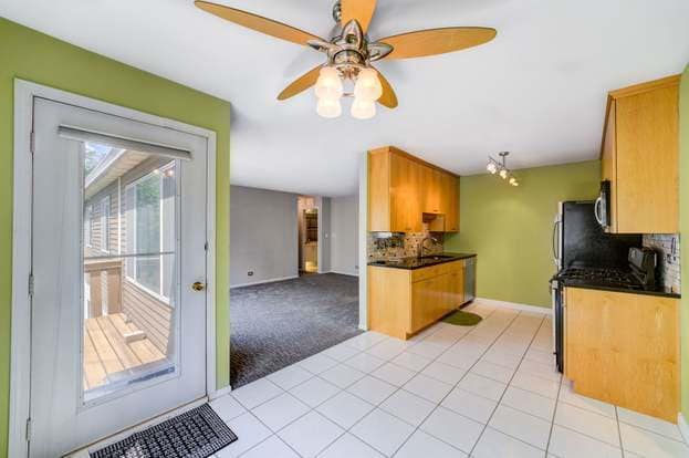 Building Photo - 741 Acorn Ct