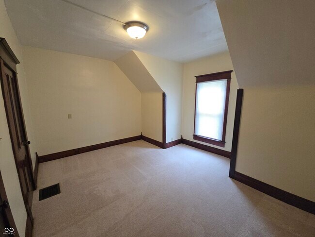 Building Photo - 408 S Main St