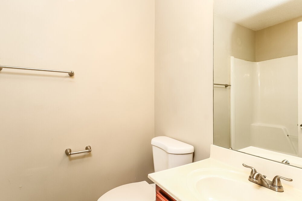 Building Photo - 5805 Bridgeway Dr