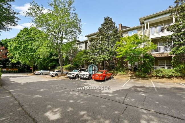 Building Photo - Elegant 2 Bedroom Condo in Buckhead. Gated...