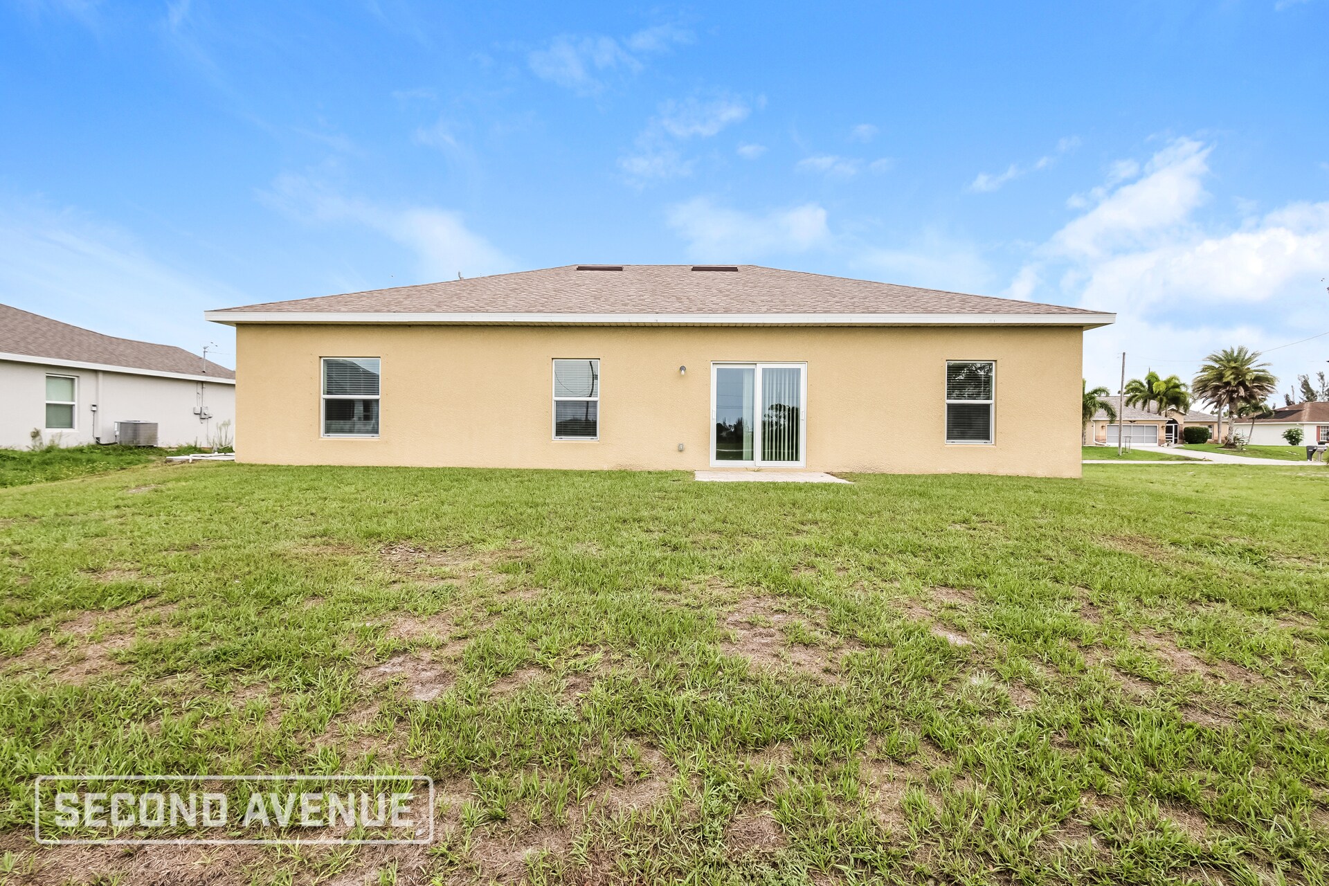 Building Photo - 1122 NE 39th Terrace