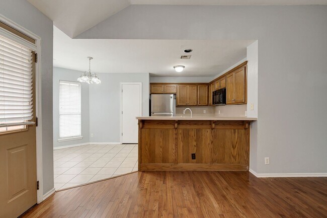 Building Photo - Gorgeous 3 bedroom 2 Bath Home in the Heart of Edmond