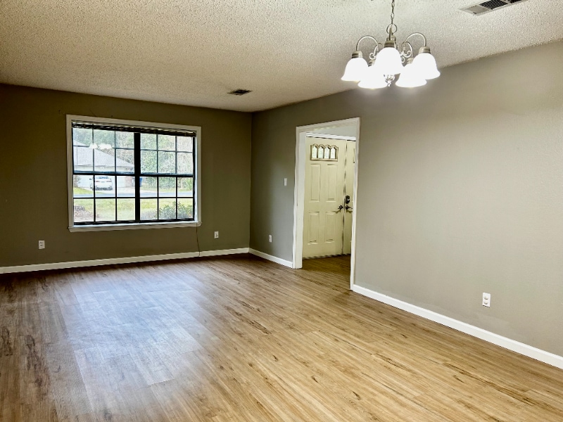 Building Photo - 905 Cherokee St