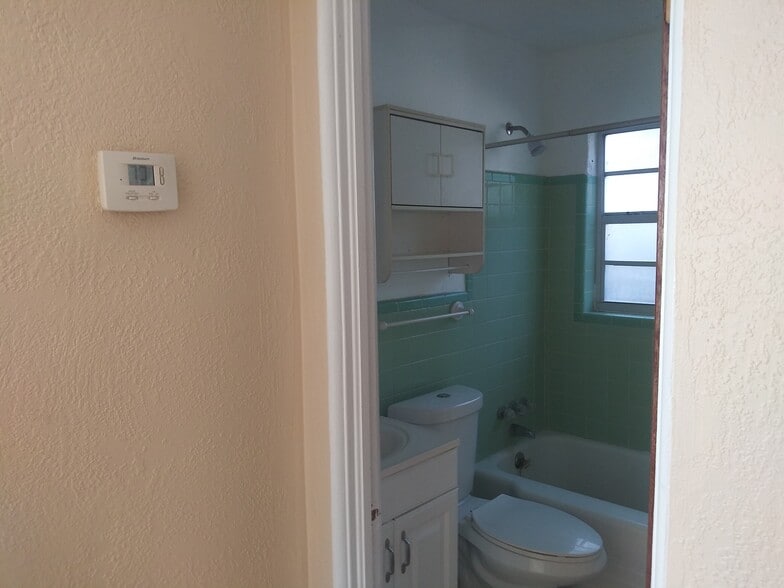 Building Photo - 605 S Summerlin Ave