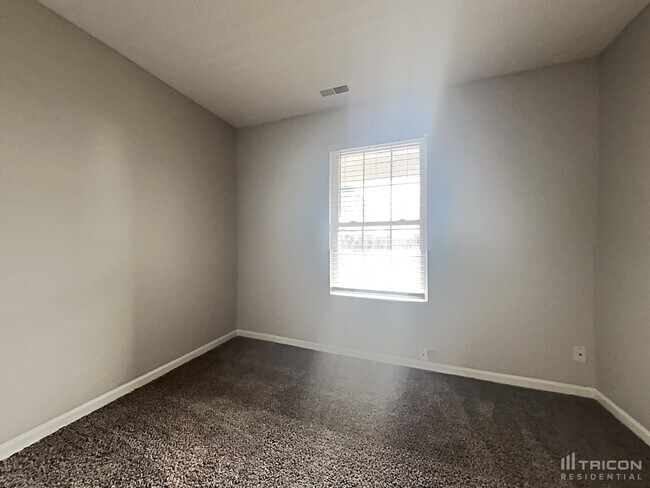 Building Photo - 774 Appaloosa Dr