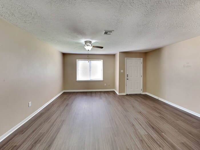 Building Photo - 407 Harold Ln