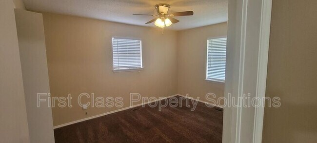 Building Photo - 6300 N Wildewood Dr