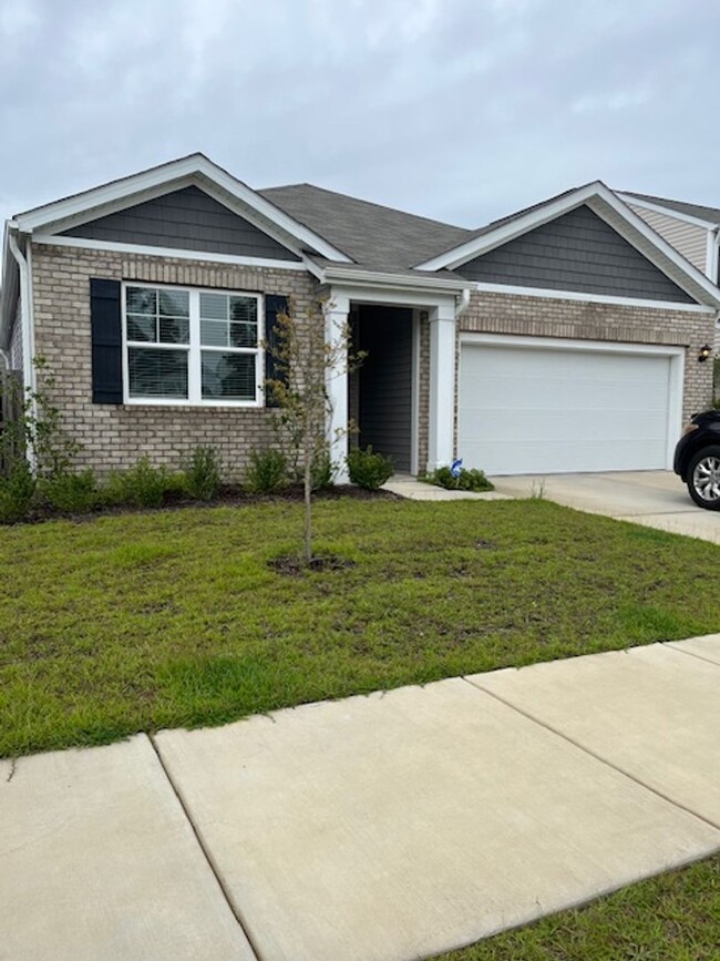 Primary Photo - 3 Bedroom Home in Waterside Community of S...