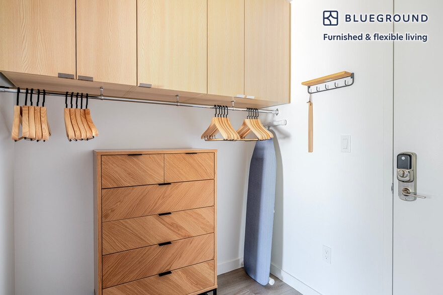 Building Photo - 154 Broadway-SI FL2-ID1106