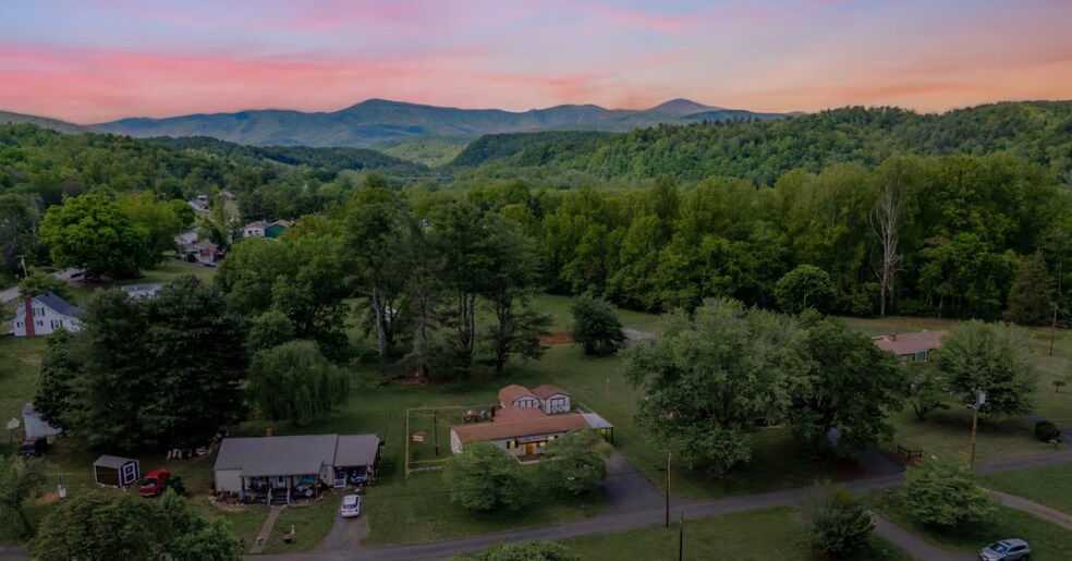 Building Photo - 1100 Rice Ln