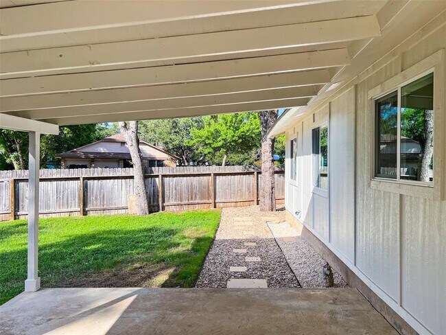 Building Photo - 7736 Croftwood Dr