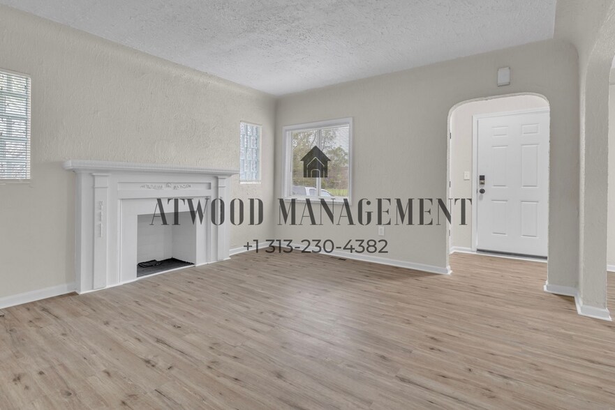 Building Photo - This beautifully updated 3-bedroom, 1-bath single-family home is ready for move-in!