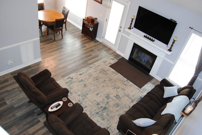 Building Photo - Wonderful Home in the Willow Lakes Community!