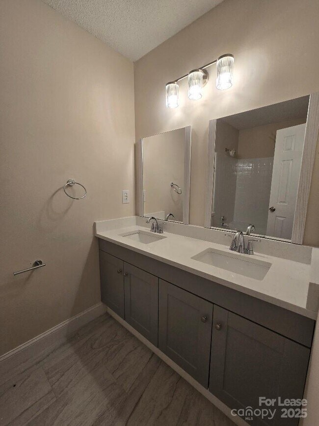 Building Photo - 3738 Sweetgrass Ln