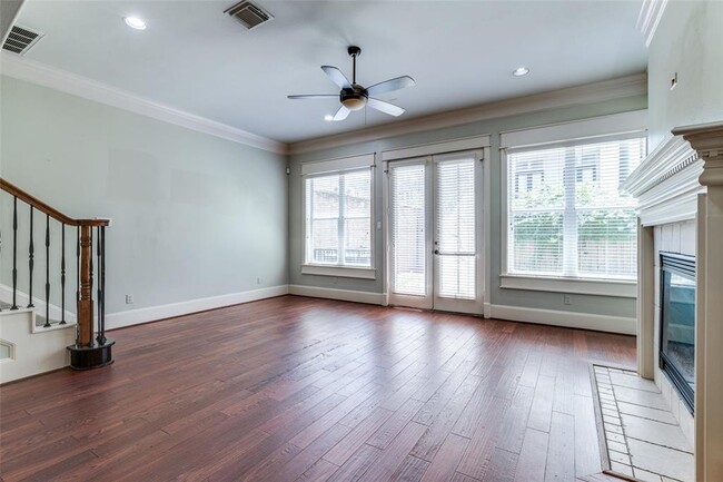 Building Photo - 1216 E 29th St
