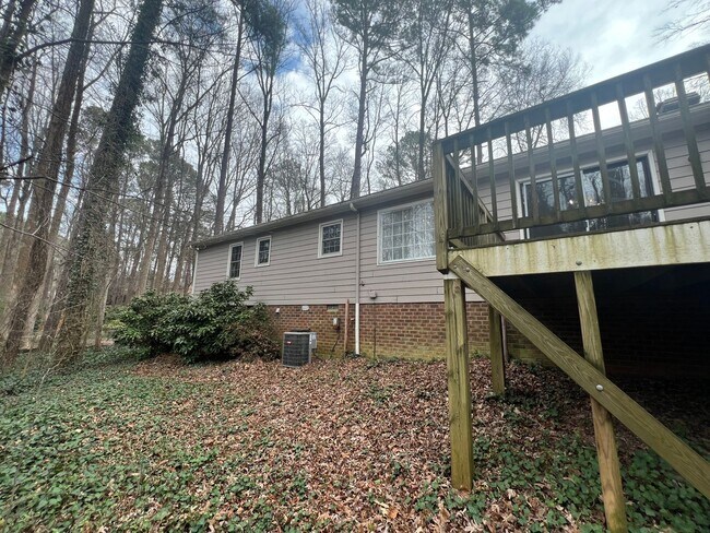 Building Photo - 1201 Linton Ct