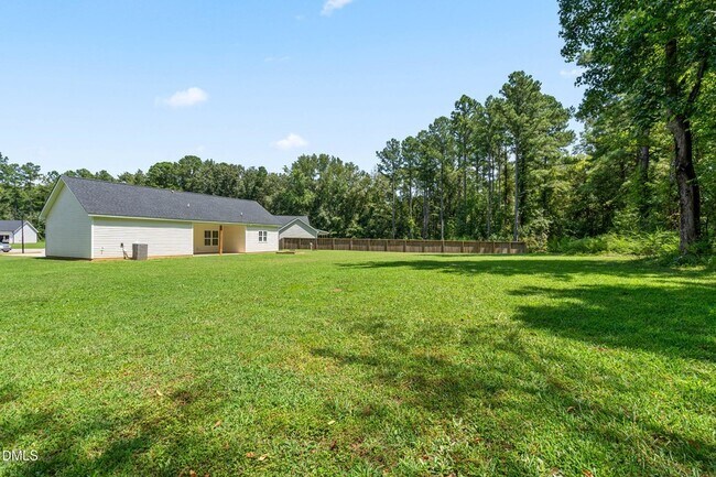 Building Photo - 148 E Battery Cir