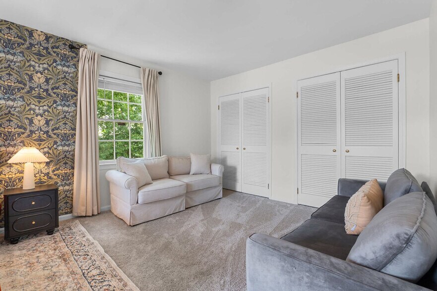 Building Photo - 1516 Maple St