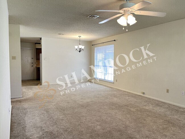 Building Photo - Richland Mall Area Duplex