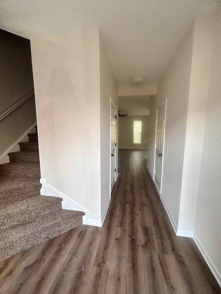 Building Photo - 1345 Bell Rd