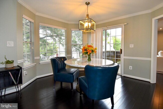 Building Photo - 406 Fortress Way