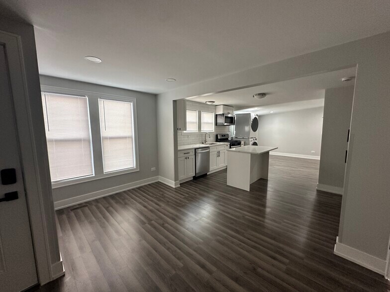 Kitchen/Living Room - 4909 W Wellington Ave