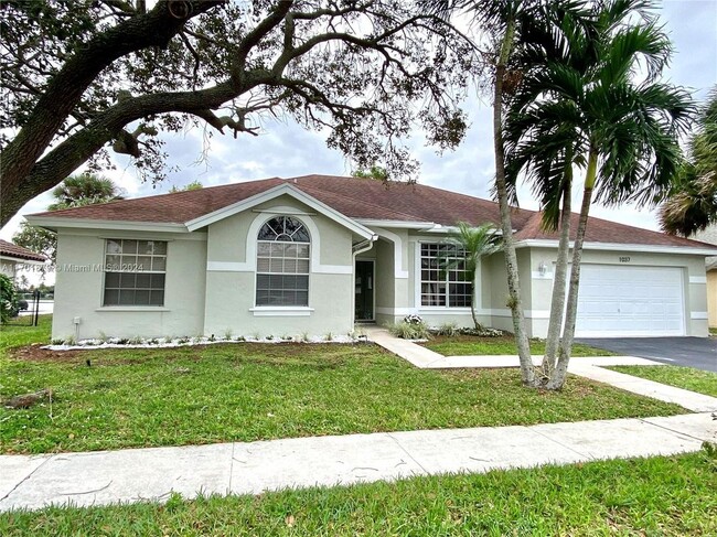 Primary Photo - 1037 SW 149th Ln